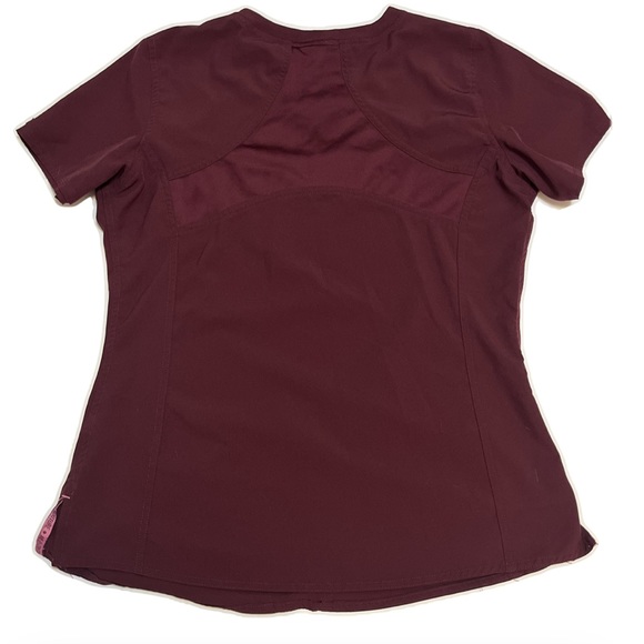 Med Couture Energy Women's Racerback V-Neck Shirttail Scrub Top, Wine - Picture 2 of 6